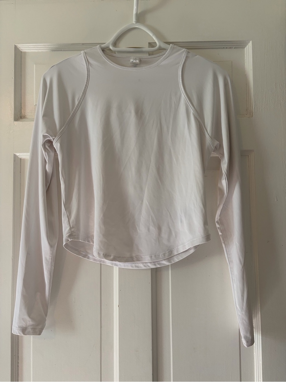Old Navy White Long-Sleeve Performance Tee